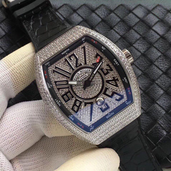Chiếc đồng hồ Patek Philippe Ref. 5208R của huyền thoại bóng đá Fabio  Cannavaro sẽ được